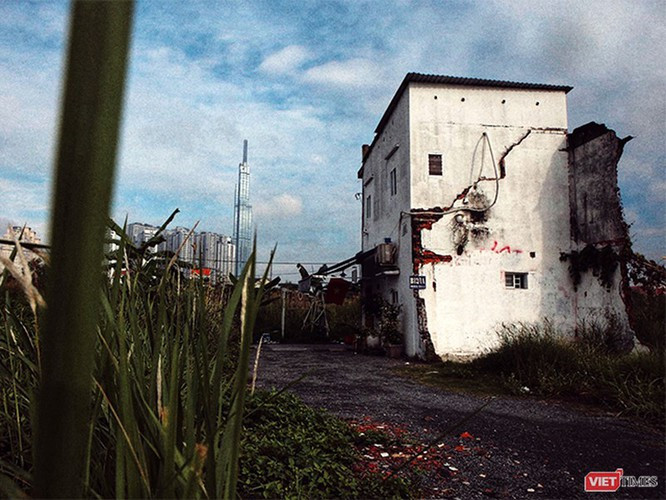 Theo kết quả kiểm tra của Ủy ban Kiểm tra Trung ương, Ban Thường vụ Thành ủy TP.HCM và Ban Cán sự Đảng UBND TP.HCM đã để xảy ra nhiều vi phạm, khuyết điểm nghiêm trọng trong quá trình thực hiện dự án đầu tư Khu đô thị mới Thủ Thiêm. Ảnh: Trường Giang.