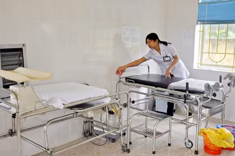 Trạm y tế xã vắng vẻ, ít có bệnh nhân tới khám, điều trị