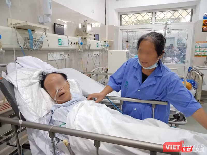 Bệnh nhân Nguyễn Q.T. nhập viện điều trị cấp cứu do đột quỵ