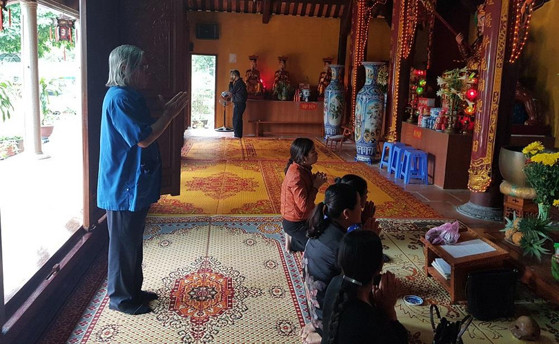 Viếng chùa Làng Viếng chùa Làng