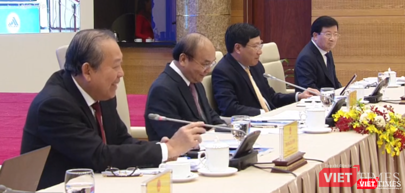 Hội nghị có sự tham gia của các thành viên Chính phủ, các bộ ban ngành, cộng đồng doanh nghiệp và cả các chuyên gia nước ngoài. Hội nghị có sự tham gia của các thành viên Chính phủ, các bộ ban ngành, cộng đồng doanh nghiệp và cả các chuyên gia nước ngoài.