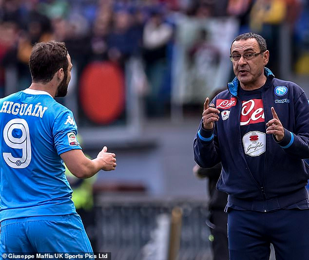Higuain từng là trò cưng của Maurizio ở Napoli mùa bóng mà anh ghi tới 36 bàn trong 35 lần ra sân.