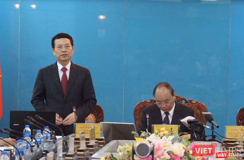 Tại cuộc làm việc, Quyền Bộ trưởng TT&TT Nguyễn Mạnh Hùng đã báo cáo những nội dung cơ bản về hoạt động của Bộ trong thời gian qua, tập trung vào hai lĩnh vực chính là công nghệ và tuyên truyền.