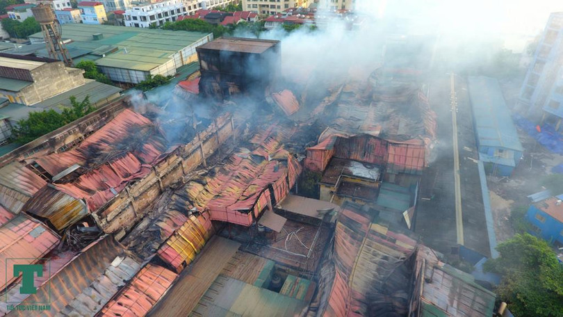 Khu vực nhà kho của Công ty Rạng Đông bị cháy có diện tích lên đến khoảng 6.000m2. Khu vực nhà kho của Công ty Rạng Đông bị cháy có diện tích lên đến khoảng 6.000m2.