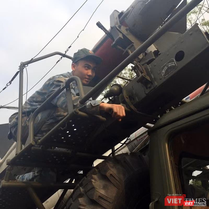 Trong cuộc kháng chiến chống Mỹ, cứu nước, trung đoàn đã chiến đấu hàng nghìn trận, bắn rơi 228 máy bay Mỹ; bắn cháy, bắn chìm hàng chục tàu chiến. Trong cuộc kháng chiến chống Mỹ, cứu nước, trung đoàn đã chiến đấu hàng nghìn trận, bắn rơi 228 máy bay Mỹ; bắn cháy, bắn chìm hàng chục tàu chiến.