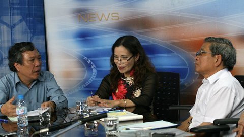 BTV Kỳ Duyên (giữa)