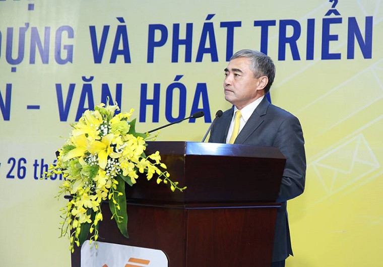 Thứ trưởng Bộ TT&TT Nguyễn Minh Hồng phát biểu tại lễ kỷ niệm 20 năm Bưu điện văn hóa xã.