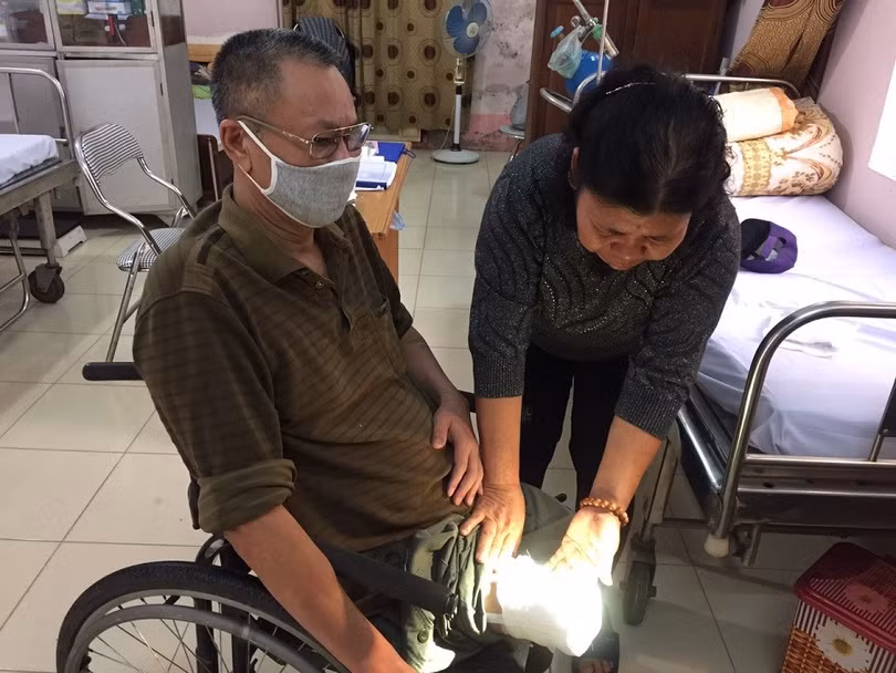 Với tình yêu thương cao đẹp thì dù có khó khăn vất vả đến đâu con người cũng chiến thắng được bệnh tật- Ảnh nhan vật cung cấp.