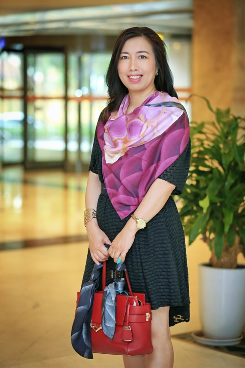 "Phải tìm hiểu về văn hóa, tôn giáo, những điều cấm kỵ để tránh khi tặng quà", Người phát ngôn Bộ Ngoại giao Việt Nam Lê Thị Thu Hằng.