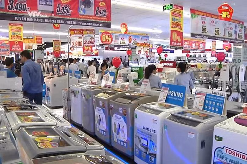 Người tiêu dùng bắt đầu giảm tần suất đi đến siêu thị và các cửa hàng để trực tiếp mua sắm.