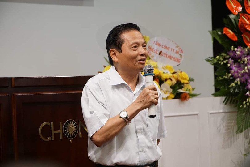 “Bác Hương đã giúp tôi gỡ một thế bí. Tôi nghĩ đó là tư duy của một nhà chính trị với anh em nghệ sĩ rất thông thoáng và nhân văn”, nguyên Bộ trưởng Bộ TT&TT Lê Doãn Hợp.