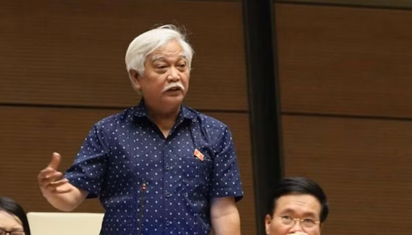 ĐBQH Dương Trung Quốc (Đồng Nai) cho rằng một công chức khó có thể phát hiện ra cái gì kiệt xuất được, vì thực hiện theo luật pháp, theo quy trình đã định.