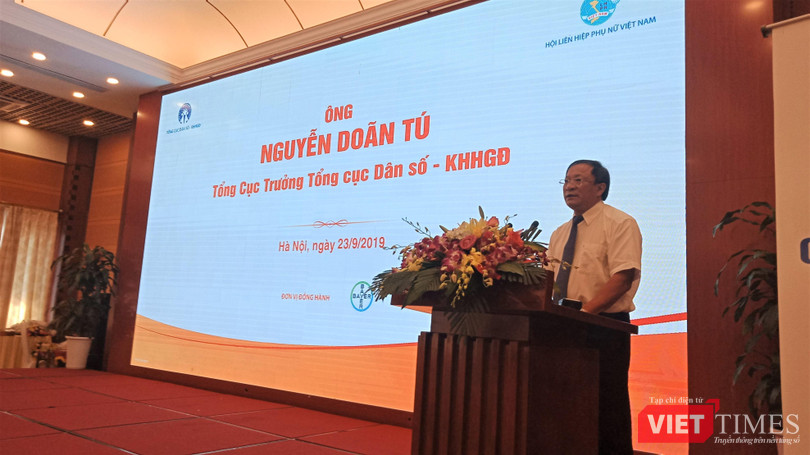 Nguyễn Doãn Tú – Tổng Cục trưởng Tổng cục Dân số - Kế hoạch hóa gia đình (Bộ Y tế) phát biểu tại sự kiện hưởng ứng Ngày tránh thai Thế giới.