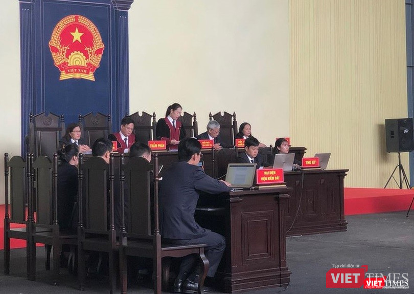 Chủ tọa phiên tòa cho rằng ông Nguyễn Thanh Hóa thừa nhận toàn bộ hành vi phạm tội nhưng quanh co, chối tội nên dù bị cáo có các tình tiết giảm nhẹ cũng bị HĐXX xử lý thật nghiêm.