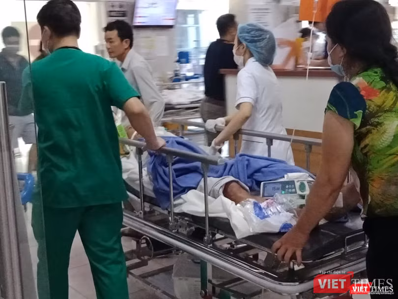 Cấp cứu cho bệnh nhân tại Bệnh viện Bạch Mai