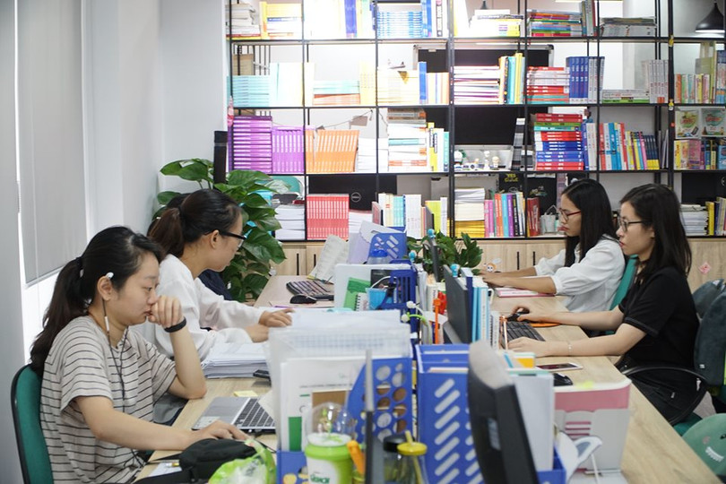 Theo Lãnh đạo của Alpha Books, văn phòng mới Alpha Forest được xây dựng theo hướng văn phòng mở, tập trung tăng cường yếu tố sáng tạo, gắn kết nhân viên.