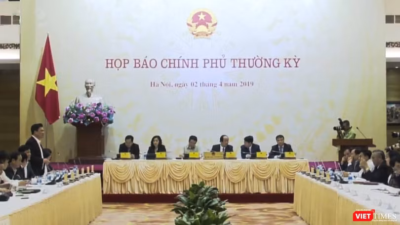 Toàn cảnh họp báo Chính phủ thường kỳ tháng 3/2019 vừa diễn ra tối nay (2/4). Taoanf cảnh