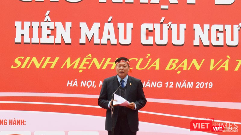 Thứ trưởng Bộ Y tế Đỗ Xuân Tuyên chia sẻ về ý nghĩa của việc hiến máu. Thứ trưởng Bộ Y tế Đỗ Xuân Tuyên chia sẻ về ý nghĩa của việc hiến máu.