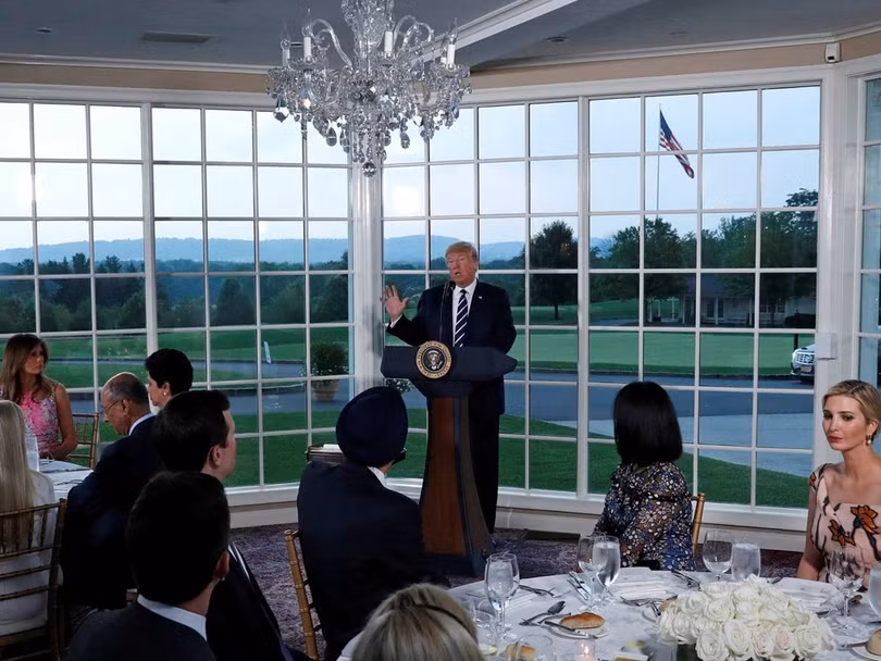 Ông Donald Trump phát biểu tại bữa tiệc tối 7/8.