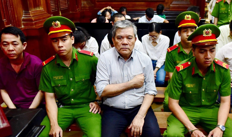 Vụ án “Buôn bán hàng giả là thuốc chữa bệnh” xảy ra tại Công ty cổ phần VN Pharma là 1 trong số 10 vụ án tham nhũng, kinh tế nghiêm trọng, phức tạp, dư luận xã hội đặc biệt quan tâm đã được đưa ra xét xử sơ thẩm trong năm 2019. Ảnh: TTXVN Vụ án “Buôn bán hàng giả là thuốc chữa bệnh” xảy ra tại Công ty cổ phần VN Pharma là 1 trong số 10 vụ án tham nhũng, kinh tế nghiêm trọng, phức tạp, dư luận xã hội đặc biệt quan tâm đã được đưa ra xét xử sơ thẩm trong năm 2019. Ảnh: TTXVN