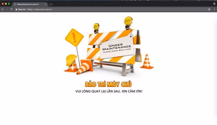 Trưa qua, website thông báo “Đang bảo trì máy chủ” và mời người dùng quay lại sau.