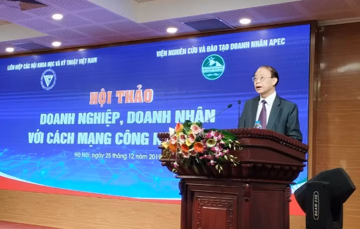TS. Phạm Văn Tân - Phó Chủ tịch kiêm Tổng thư ký Liên hiệp Hội Việt Nam