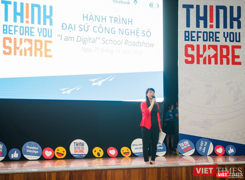 Cô Lê Thị Mai Oanh – Phó Hiệu trưởng trường THPT Nguyễn Tất Thành