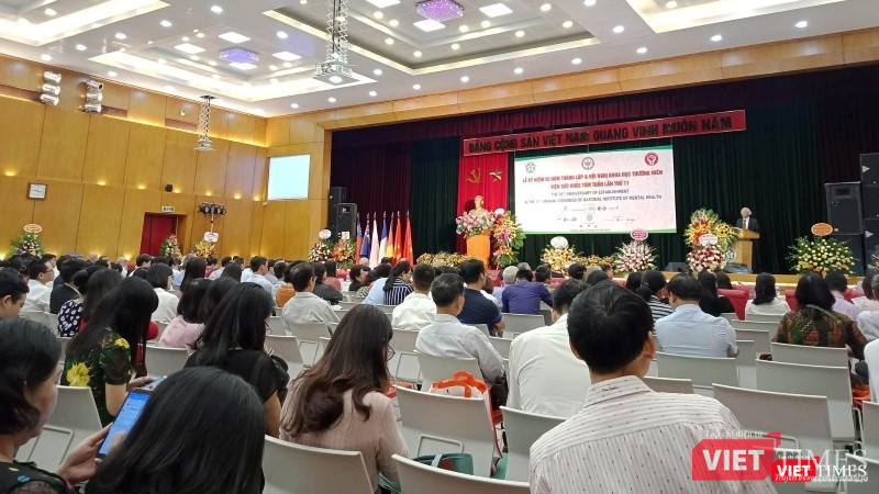 Các chuyên gia về tâm thần học trong nước và ngoài nước tham dự Hội nghị ngày 18/10.