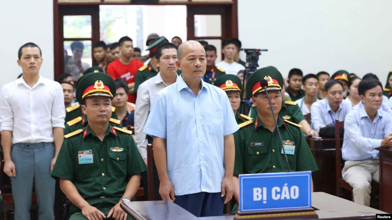 Vụ án Đinh Ngọc Hệ (tức Út “trọc”) ở Công ty Thái Sơn (Bộ Quốc phòng) bị xét xử cũng là điển hình của sự lạm quyền.