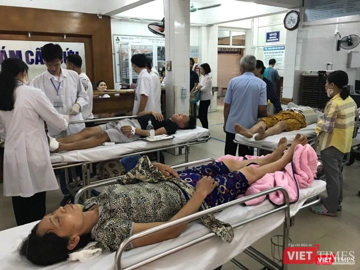 Bệnh nhân nhập viện tại Khoa Cấp cứu của Bệnh viện (Ảnh: Thái Bình)