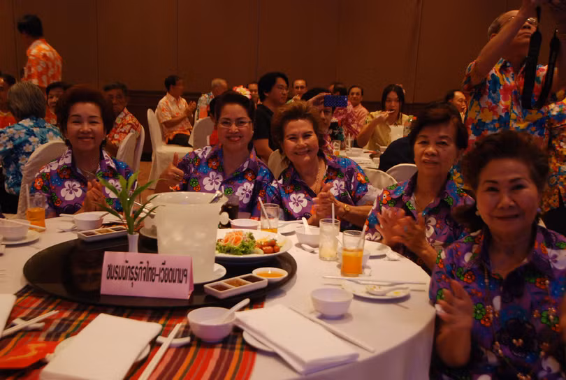 Vui tết với Việt kiều Thái.