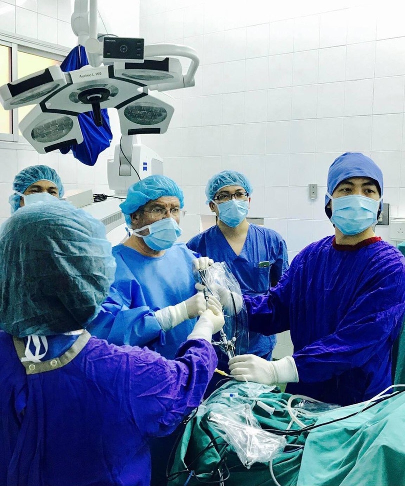 Ca phẫu thuật điều tri bệnh cho TNT.