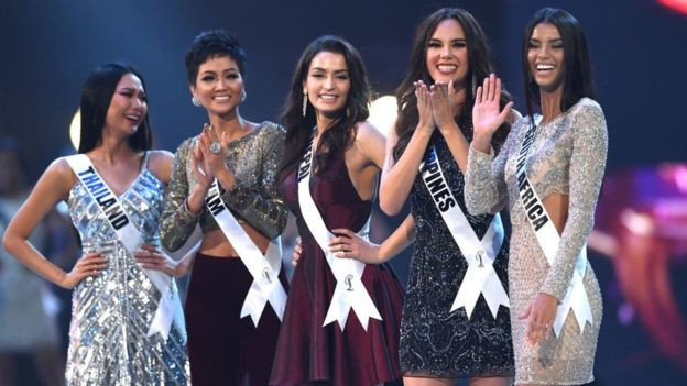 Một tờ báo quốc tế bình luận rằng "H'Hen Niê đã phá vỡ định kiến rằng các cuộc thi nhan sắc là nơi tập hợp các cô gái đố kỵ, nhỏ nhen...". Một tờ báo quốc tế bình luận rằng "H'Hen Niê đã phá vỡ định kiến rằng các cuộc thi nhan sắc là nơi tập hợp các cô gái đố kỵ, nhỏ nhen...".