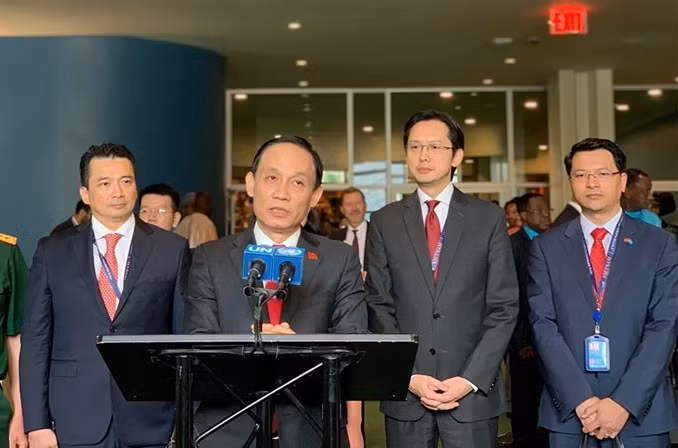 Phát biểu tại trụ sở LHQ, Thứ trưởng Bộ Ngoại giao Lê Hoài Trung cho biết, Việt Nam sẽ thúc đẩy quyền lợi của phụ nữ, trẻ em và vai trò của họ trong chống chiến tranh và xây dựng hòa bình.