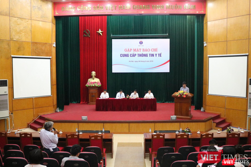 Buổi họp cung cấp thông tin báo chí chiều 4/6 do Bộ Y tế tổ chức