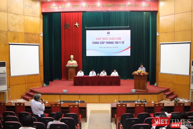 Buổi họp cung cấp thông tin báo chí chiều 4/6 do Bộ Y tế tổ chức Buổi họp cung cấp thông tin báo chí chiều 4/6 do Bộ Y tế tổ chức