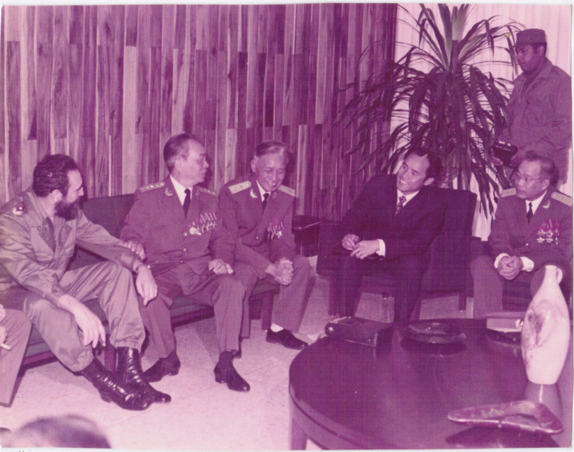 Fidel: "Chúng tôi mới là người phải cảm ơn Việt Nam, vì Việt Nam đã viết nên thiên anh hùng ca đánh bại những kẻ thù hùng mạnh" Fidel: "Chúng tôi mới là người phải cảm ơn Việt Nam, vì Việt Nam đã viết nên thiên anh hùng ca đánh bại những kẻ thù hùng mạnh"