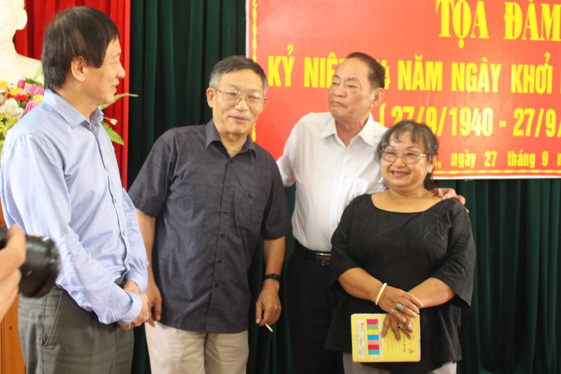 Con của 4 vị có vai trò to lớn trong cuộc khởi nghĩa bắc Sơn: con trai út Đại tướng Võ Nguyên Giáp, con trai đồng chí Trần Đăng Ninh, con trai Thượng tướng Chu Văn Tấn và con gái đồng chí Hoàng Quốc Việt tại một cuộc tọa đàm về khởi nghĩa Bắc Sơn.