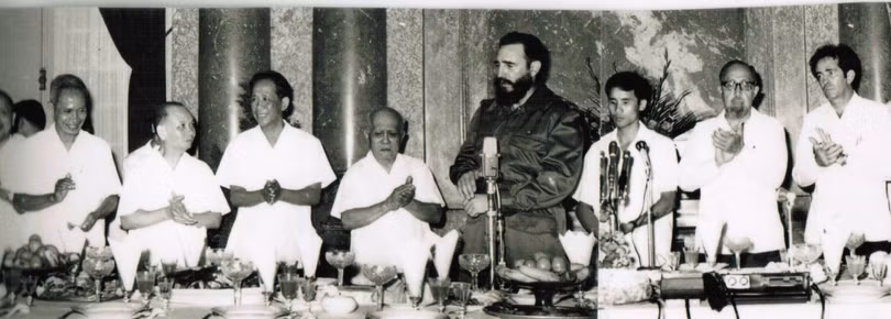 Fidel: “Thực sự người Cuba chúng tôi đã cảm thấy mình chính là dân tộc hạnh phúc nhất trên trái đất” khi được tin Việt Nam toàn thắng" (Ảnh TTXVN) Fidel: “Thực sự người Cuba chúng tôi đã cảm thấy mình chính là dân tộc hạnh phúc nhất trên trái đất” khi được tin Việt Nam toàn thắng" (Ảnh TTXVN)