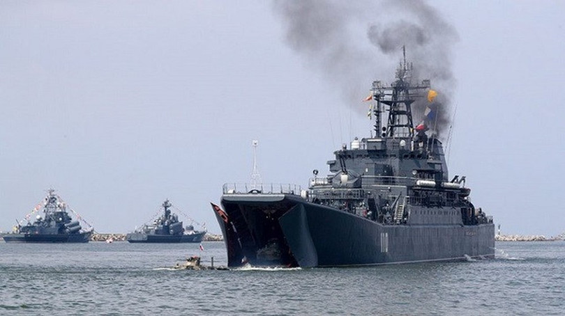 “Tôi nghĩ rằng các quốc gia này đang hành động vì lợi ích riêng của họ, tôi không thấy nhiều điều trong triển vọng dài hạn, có thể gắn kết Nga và Trung Quốc” - Bộ trưởng Quốc phòng Mỹ James Mattis.