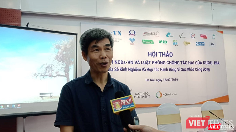 TS. Trần Tuấn - Giám đốc Trung tâm Nghiên cứu và Đào tạo phát triển cộng đồng, tổ chức điều phối Liên minh phòng chống bệnh không lây nhiễm (NCDs-VN) trả lời phỏng vấn.