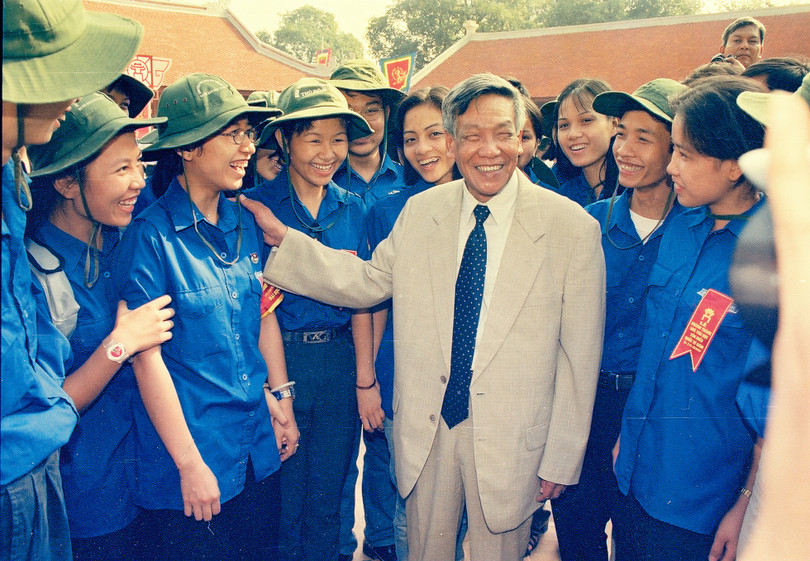 TBT Lê Khả Phiêu tại một cuộc gặp gỡ với thanh niên