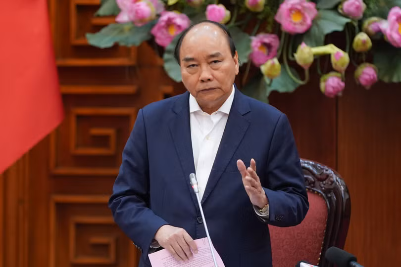 Thủ tướng Chính phủ Nguyễn Xuân Phúc chỉ đạo việc chống dịch viêm phổi cấp do virus Corona trong phiên họp chiều tối nay - mùng 3 Tết Canh Tý. Ảnh: VGP.