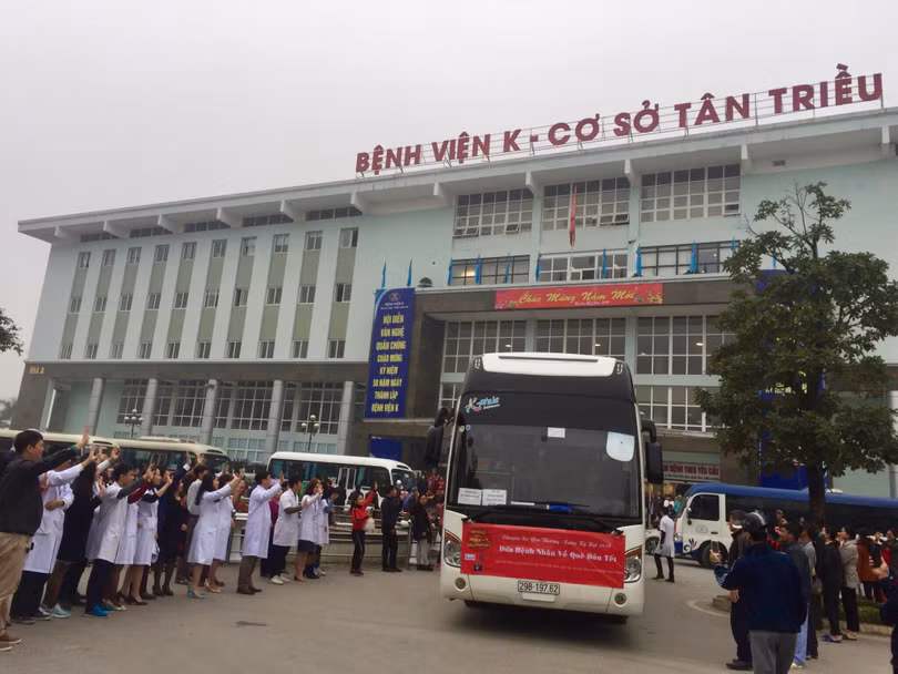 Những chuyến xe tình nghĩa đưa bệnh nhân về quê