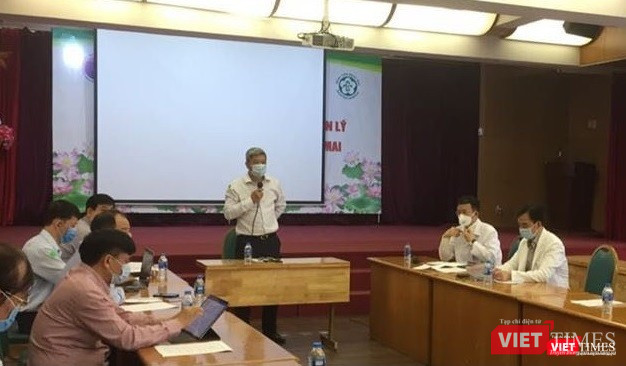 Thứ trưởng Nguyễn Trường Sơn làm việc với Bệnh viện Bạch Mai.