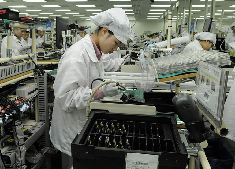 Để đảm bảo công bằng, khi thực hiện các chính sách hỗ trợ kinh tế do dịch bệnh gây ra, cần lắng nghe mọi tiếng nói từ các thành phần khác nhau, lưu tâm đến nhóm yếu thế trong xã hôị̣. Để đảm bảo công bằng, khi thực hiện các chính sách hỗ trợ kinh tế do dịch bệnh gây ra, cần lắng nghe mọi tiếng nói từ các thành phần khác nhau, lưu tâm đến nhóm yếu thế trong xã hôị̣.