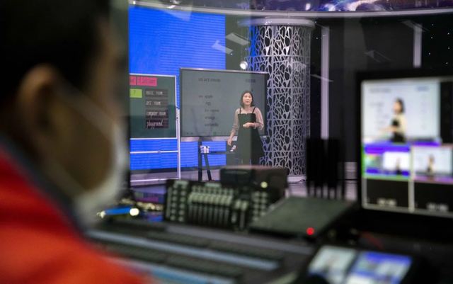 Cần các bài hướng dẫn cách tạo động lực cho con em, nhất là các bài viết, các video clip hướng dẫn khởi động buổi học, tái khởi động sau giờ nghỉ giải lao giữa buổi học để tạo niềm vui và sự thoải mái cho con em (Ảnh minh họa)