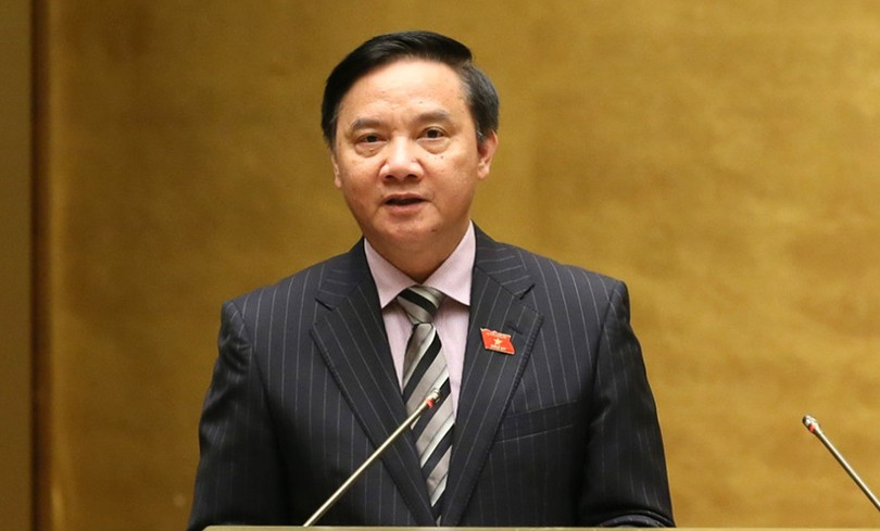 Chủ nhiệm Ủy ban Pháp luật Nguyễn Khắc Định trình bày về dự thảo Luật. Chủ nhiệm Ủy ban Pháp luật Nguyễn Khắc Định trình bày