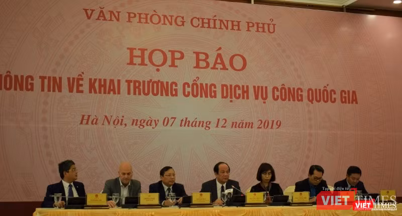 Buổi họp báo thông tin về khai trương Cổng dịch vụ công Quốc gia ngày 7/12. Buổi họp báo thông tin về khai trương Cổng dịch vụ công Quốc gia ngày 7/12.