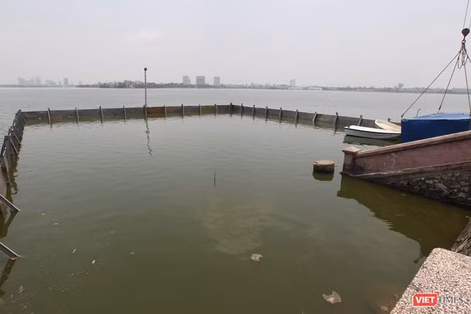 Một góc Hồ Tây cũng được lắp đặt công nghệ xử lý nước vào tháng 5/2019.